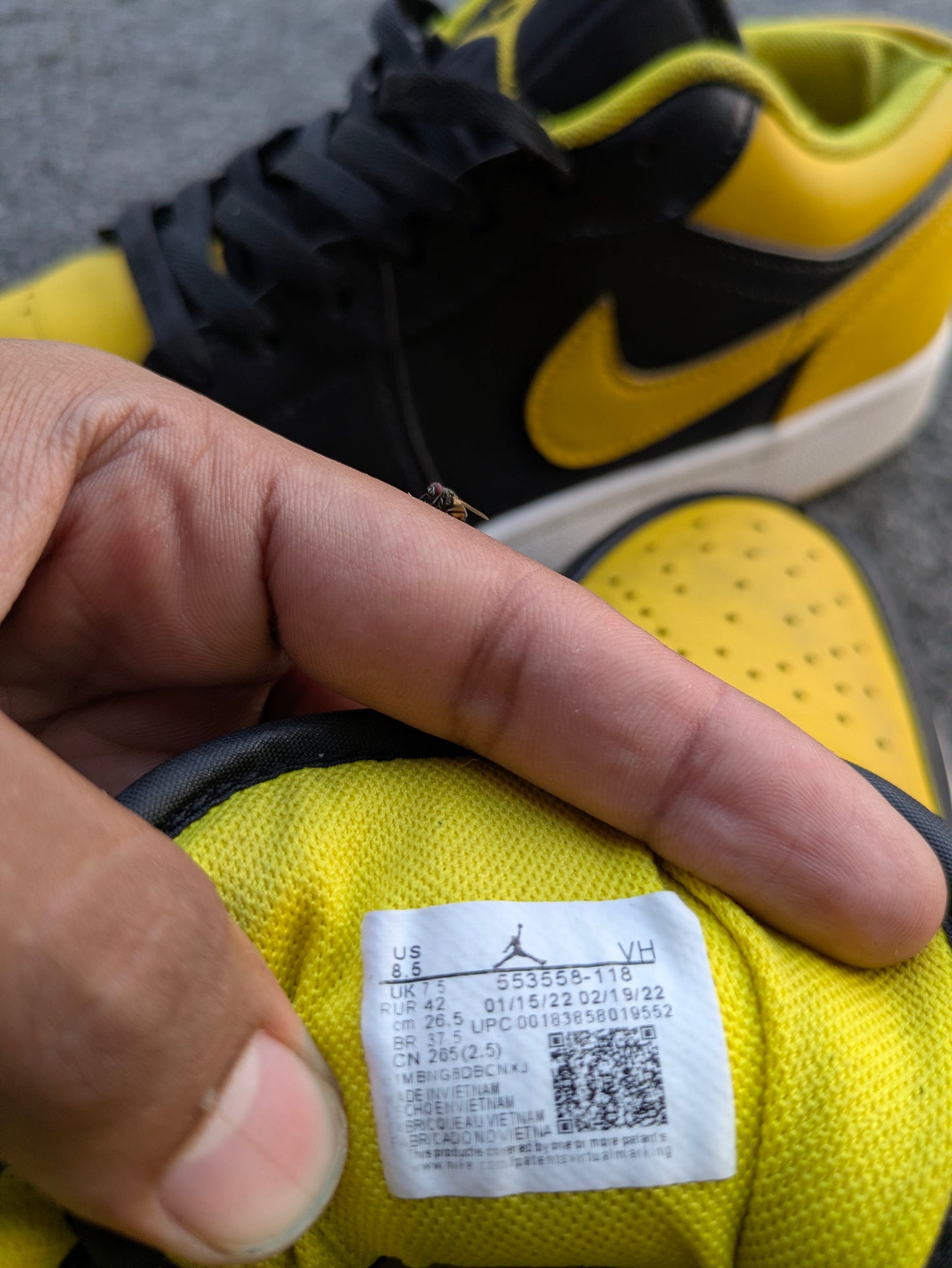 Air Jordan 1 Low "Yellow/Black" — EUR 42 — A Grade
