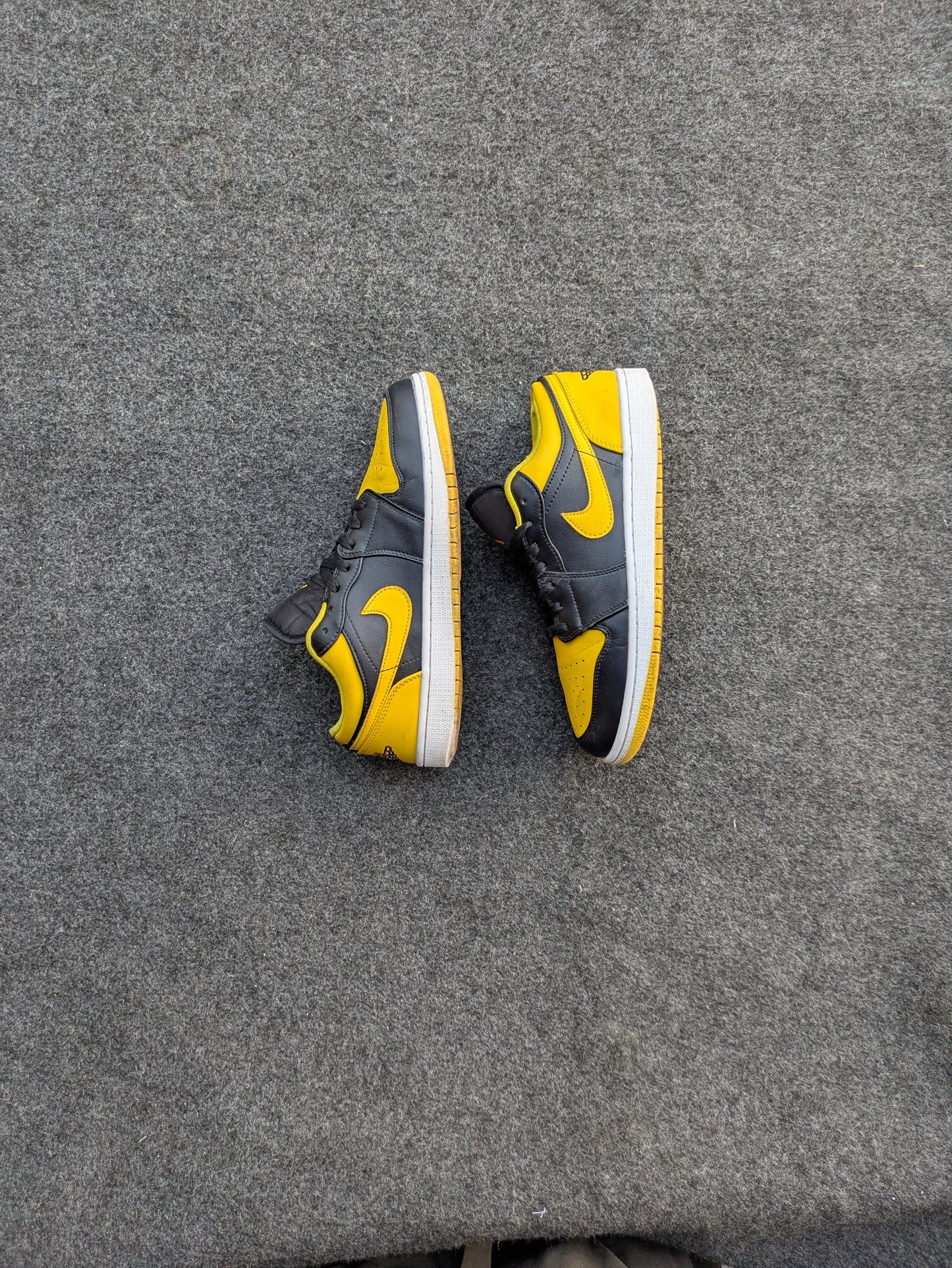 Air Jordan 1 Low "Yellow/Black" — EUR 42 — A Grade