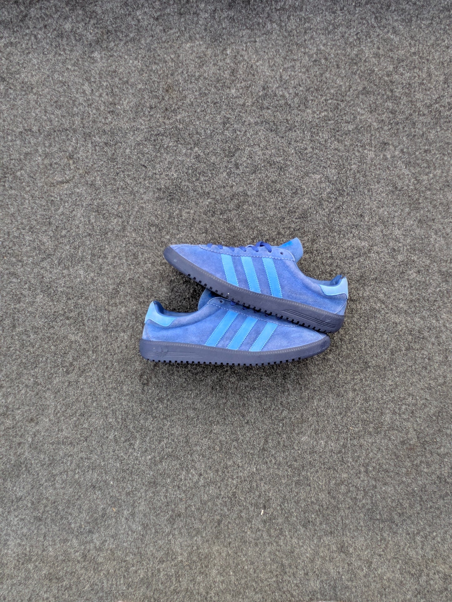 Adidas Originals Bermuda "Collegiate Royal" — EUR 40 — A- Grade