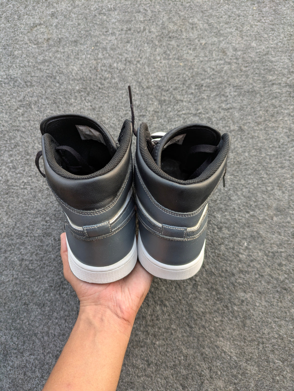 Air Jordan 1 Mid "Black/White/Iron Grey" — EUR 43 — A Grade