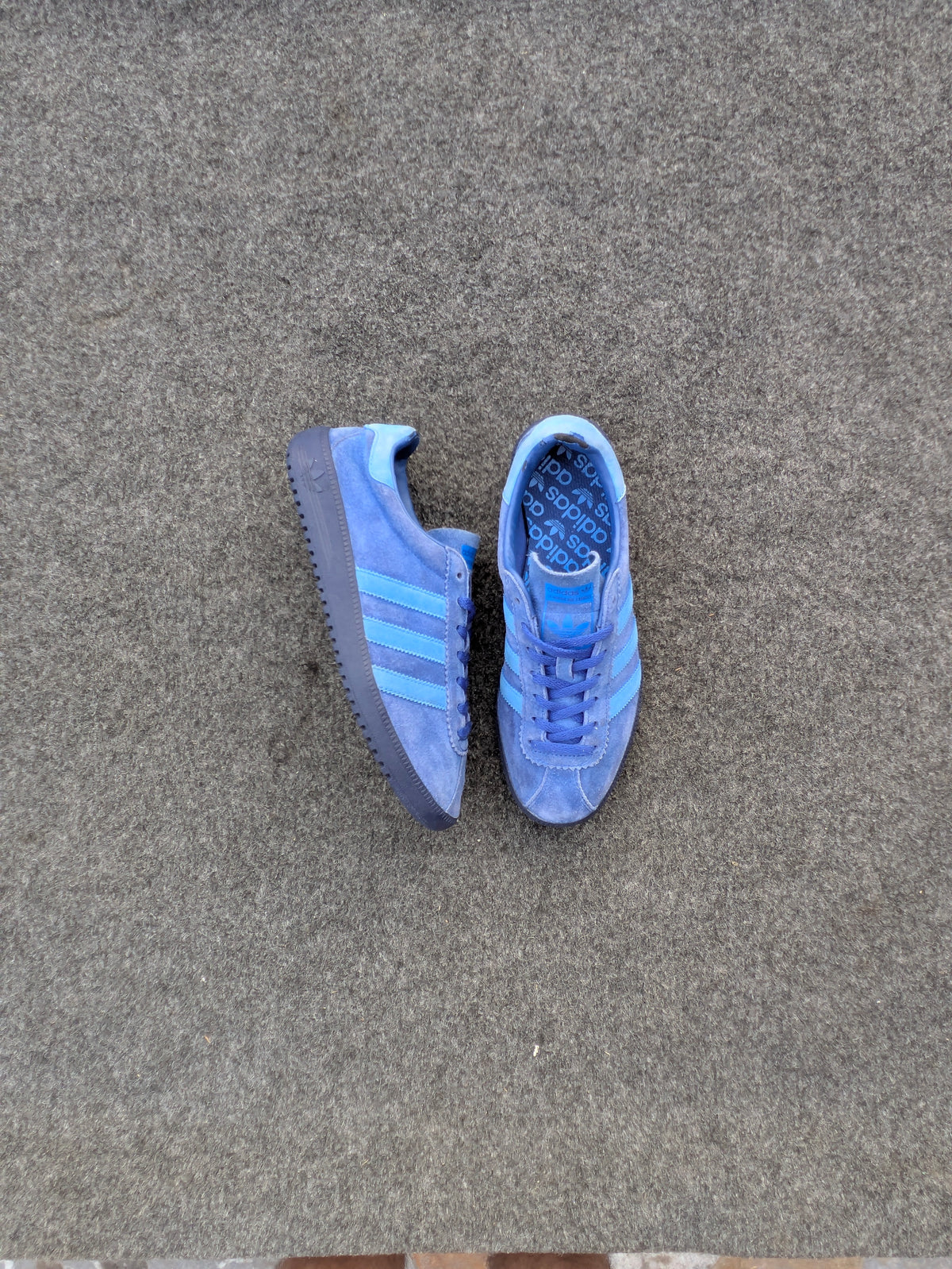 Adidas Originals Bermuda "Collegiate Royal" — EUR 40 — A- Grade