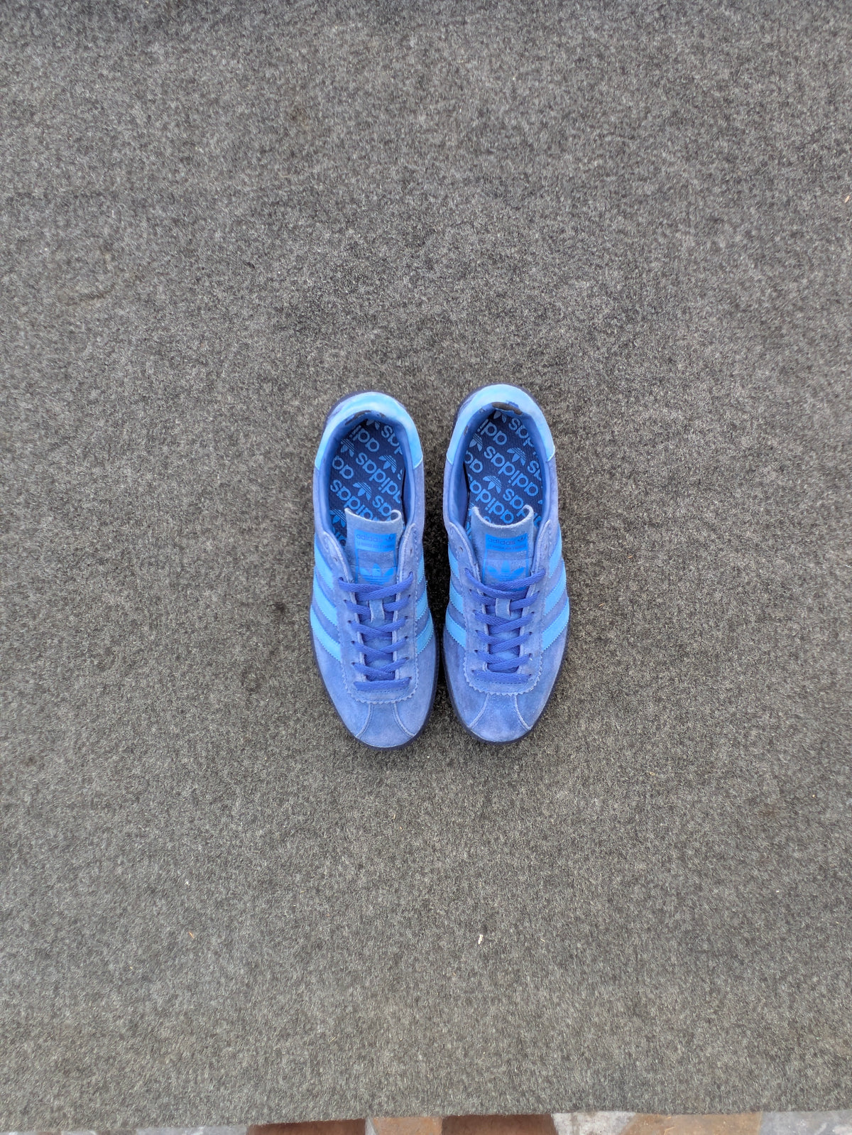 Adidas Originals Bermuda "Collegiate Royal" — EUR 40 — A- Grade