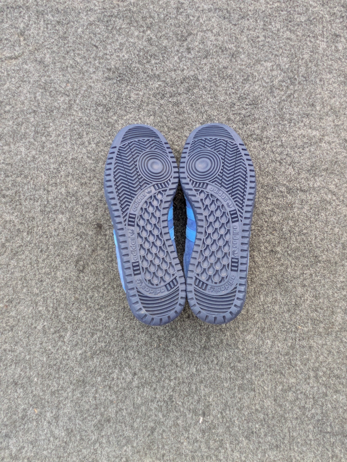 Adidas Originals Bermuda "Collegiate Royal" — EUR 40 — A- Grade
